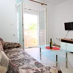 By The Sea Baska, Krk - 22725 شقة *
