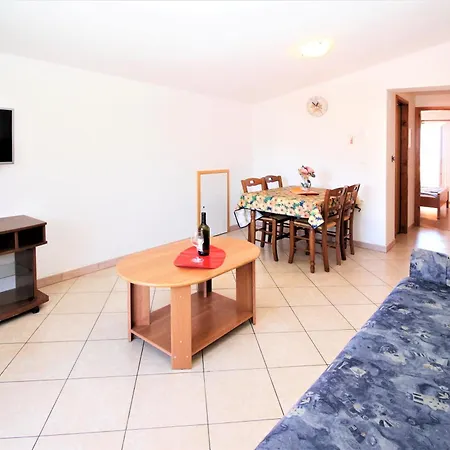 Apartment By The Sea Baska, Krk - 22725 Baska (Krk)